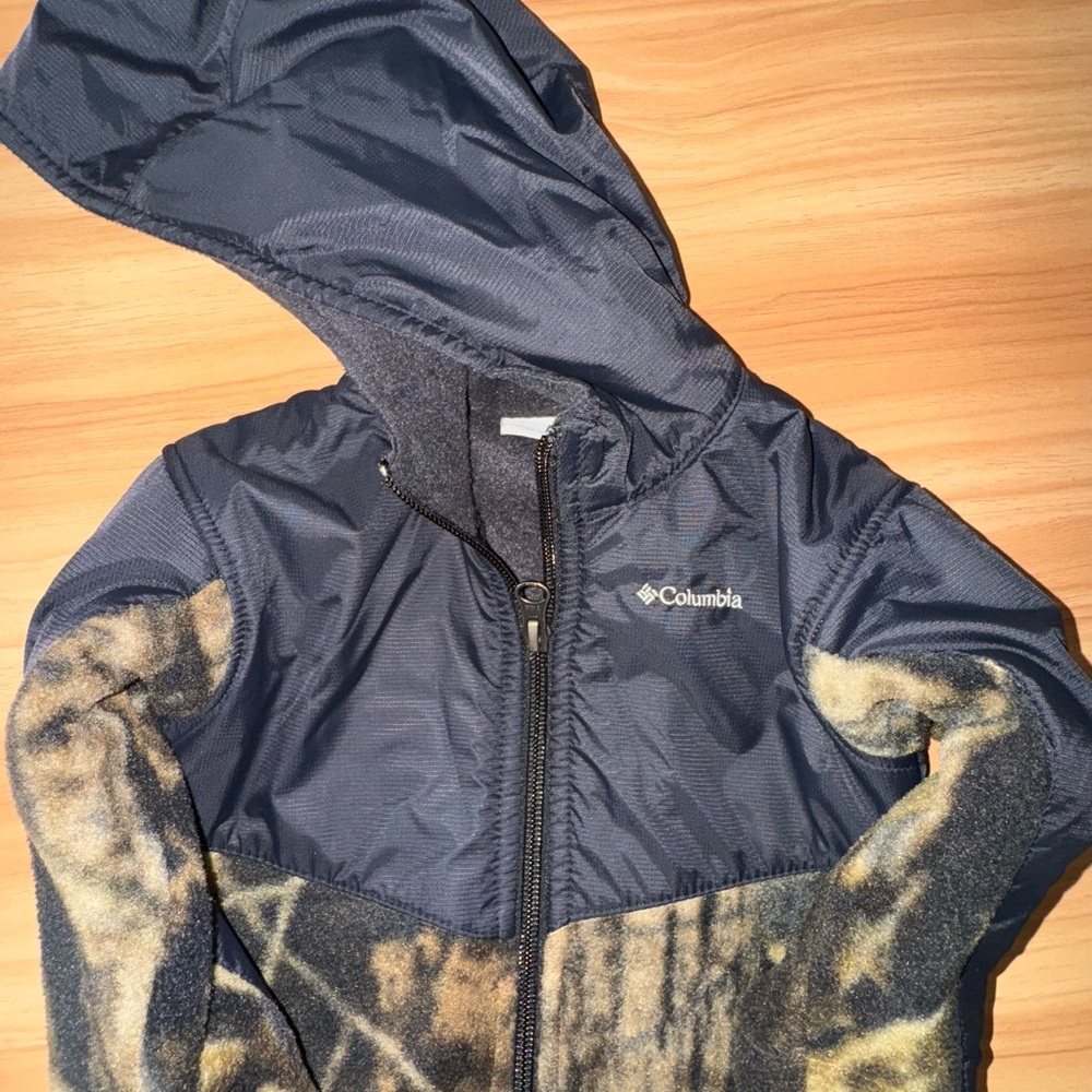 Columbia Navy and Gray Fleece-Lined Jacket